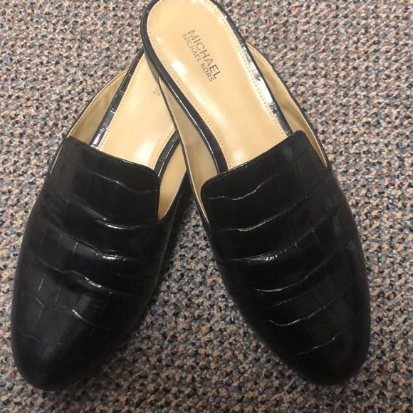 Michael Kors slides - Picture 1 of 6